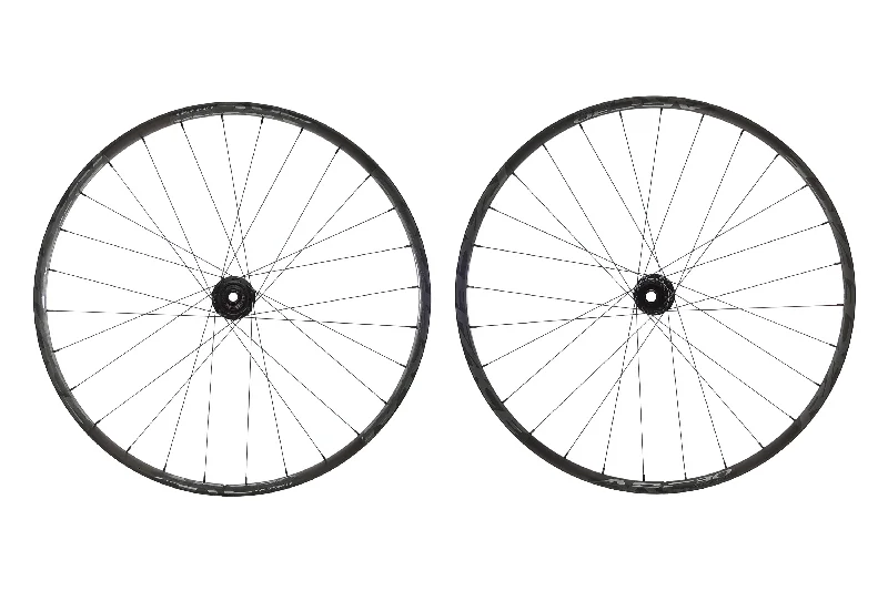 Race Face ARC 30 Offset Aluminum Tubeless 29" Wheelset