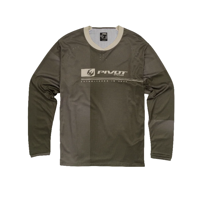 cycling clothing for fast drops-PIVOT X LEATT Enduro 4.0 Jersey